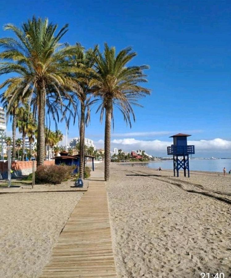Benalbeach Holidays Apartament *