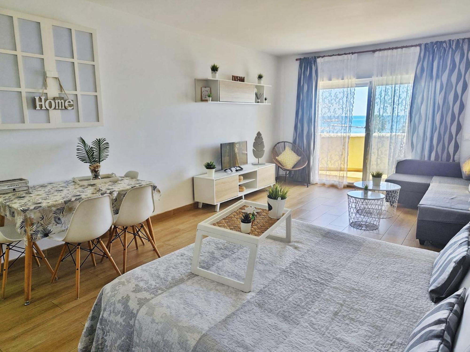 Benalbeach Holidays Apartament
