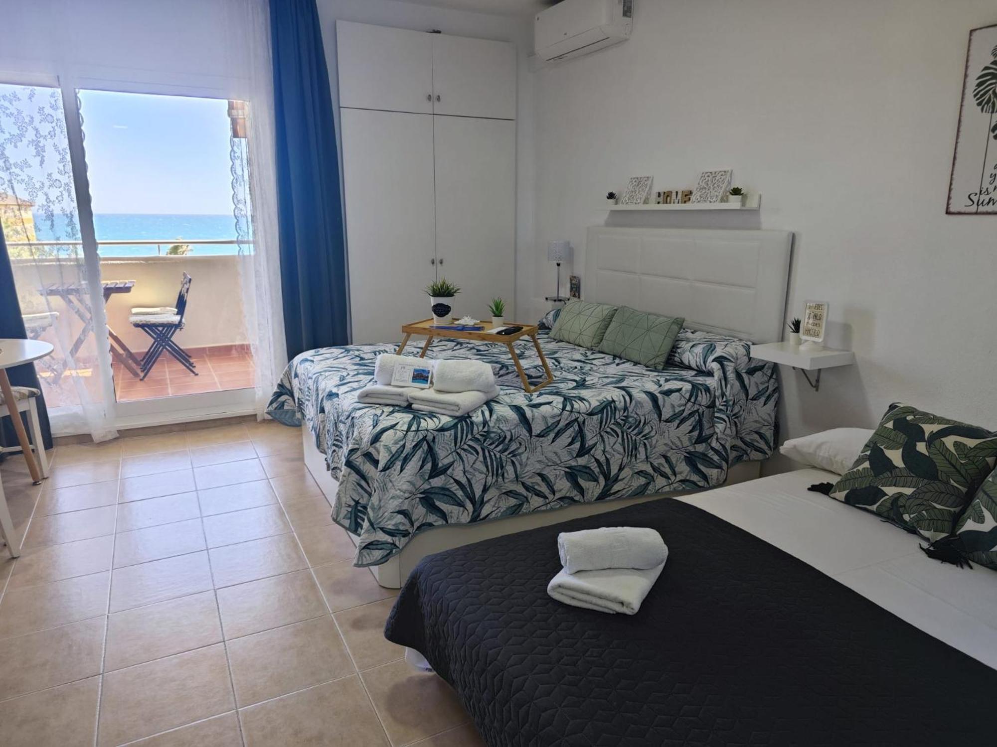 Benalbeach Holidays Benalmâdena * Benalmádena
